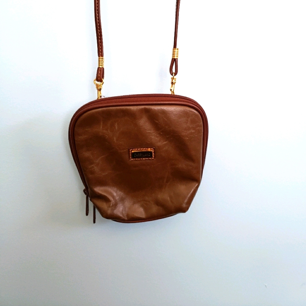 Crossbody purse